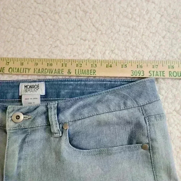 Monroe & Main Jeans Womens 12 Embroidered Floral Boho Raw Hem - Picture 14 of 16